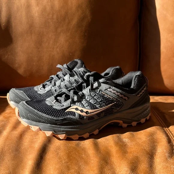 Saucony Excursion Trail Running Women’s Black and Peachy Pink Athletic Shoes - Picture 4 of 13